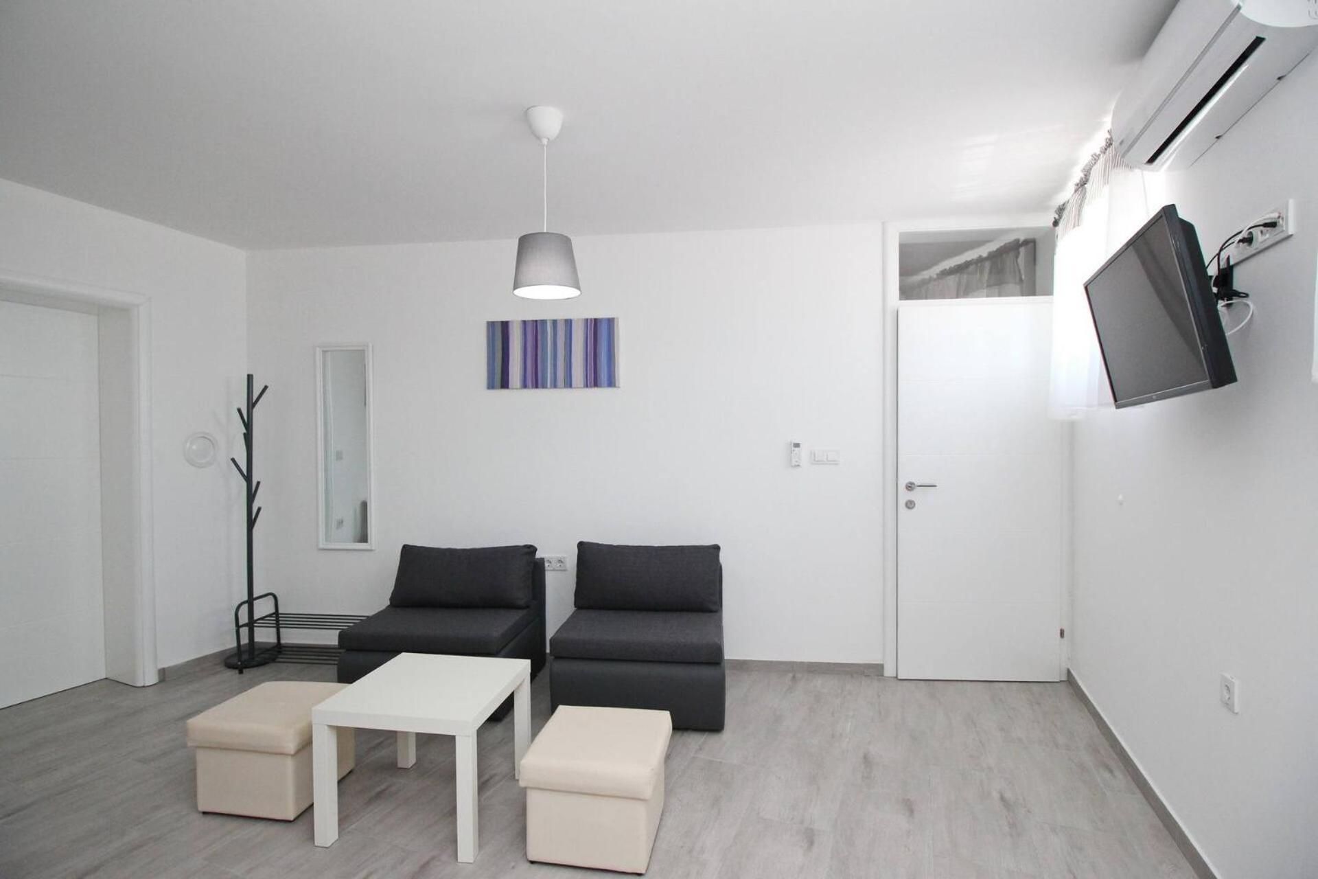House Lavanda - Kricin, underground level apartment Baška Buitenkant foto